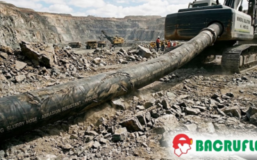 ¿La manguera para pulpa de mineral puede aguantar el arrastre continuo sobre suelos rocosos y ásperos?